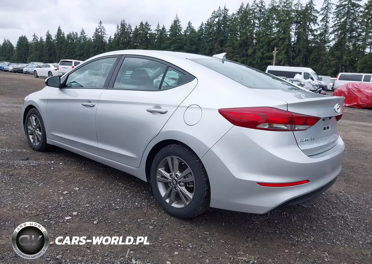 2018 Hyundai Elantra Sel VIN:5NPD84LF2JH387849 - 3