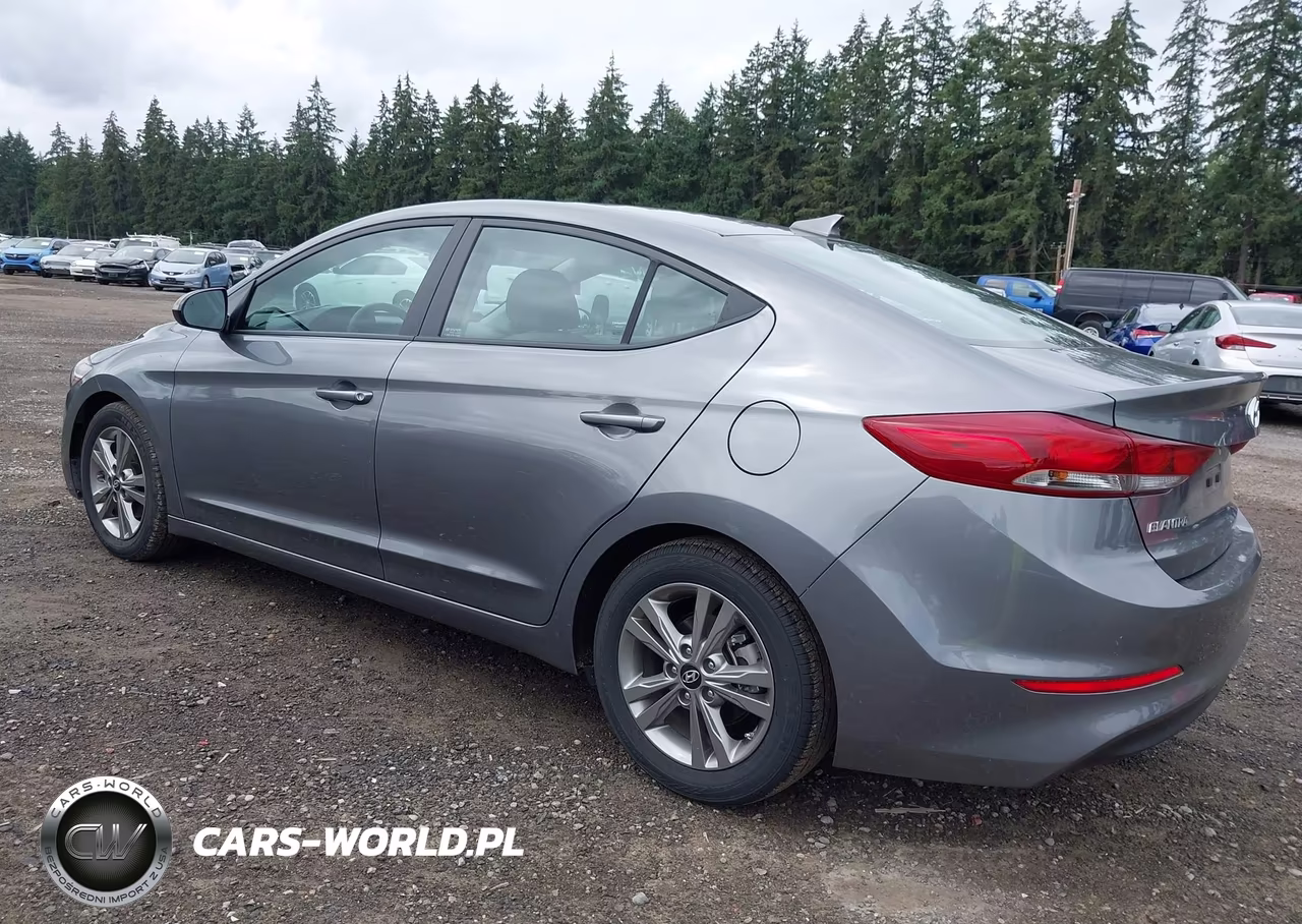 2018 Hyundai Elantra Sel VIN:5NPD84LF2JH392646 - 3
