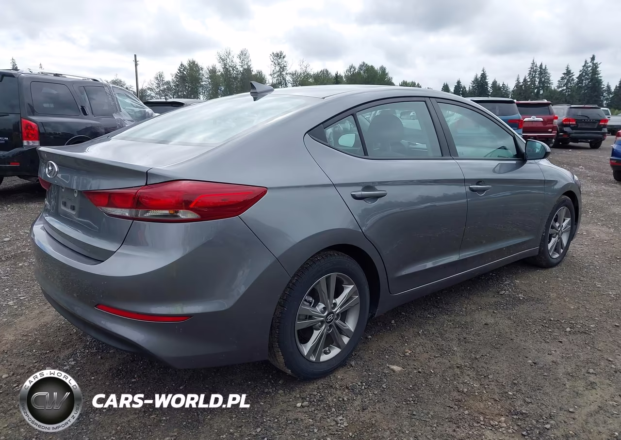 2018 Hyundai Elantra Sel VIN:5NPD84LF2JH392646 - 4