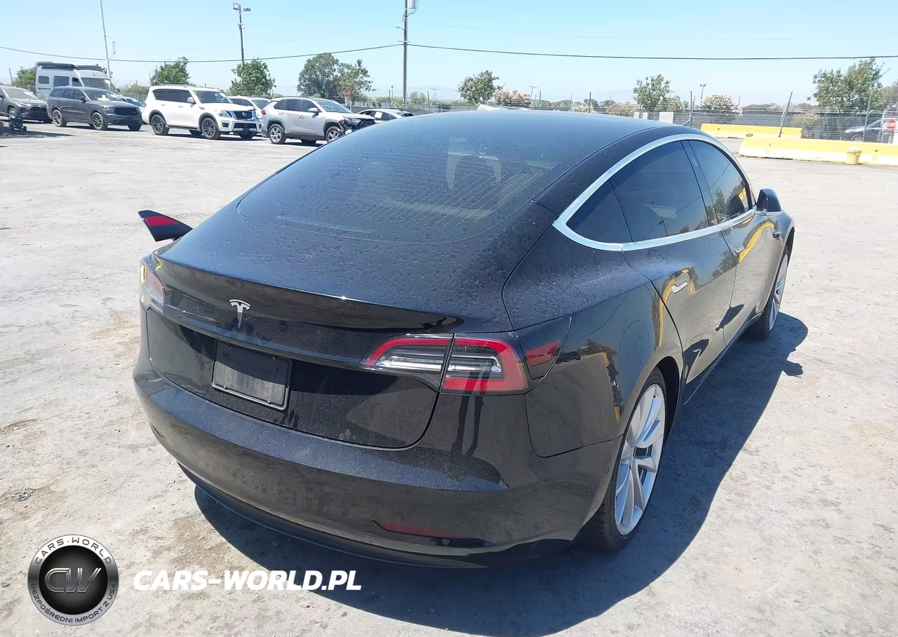 2020 Tesla Model 3 Standard Range Plus Rear-Wheel Drive-Standard Range Rear-Wheel Drive VIN:5YJ3E1EA0LF662527 - 4