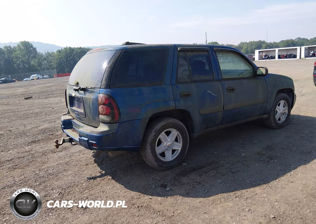 2005 Chevrolet Trailblazer Ls VIN:1GNDT13S052119701 - 4