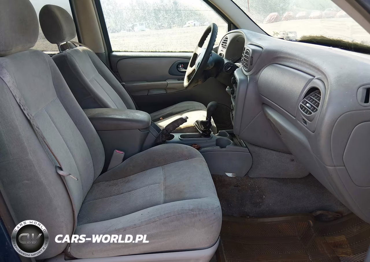 2005 Chevrolet Trailblazer Ls VIN:1GNDT13S052119701 - 5