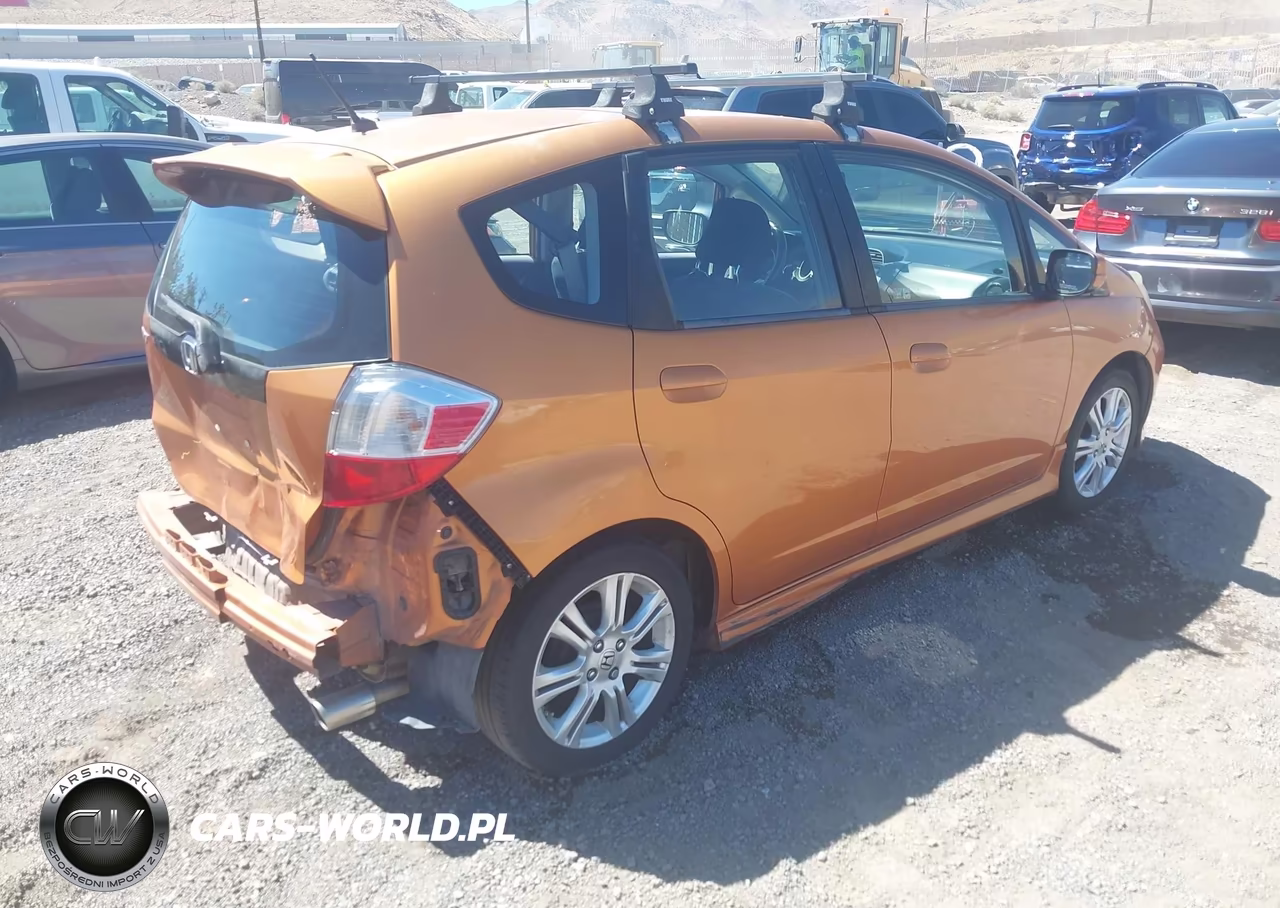 2010 Honda Fit Sport VIN:JHMGE8G49AS014815 - 4