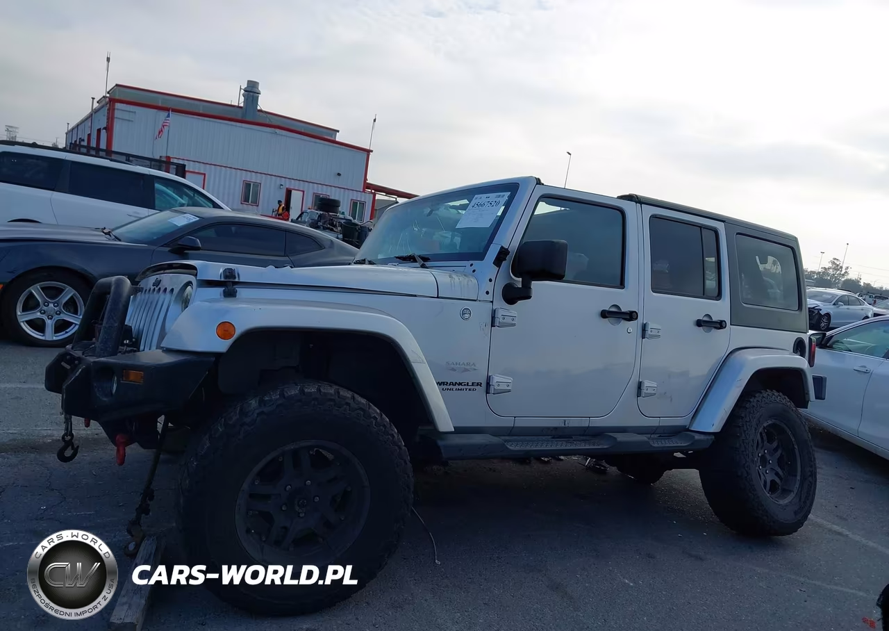 2011 Jeep Wrangler Unlimited Sahara VIN:1J4HA5H1XBL551400 - 15