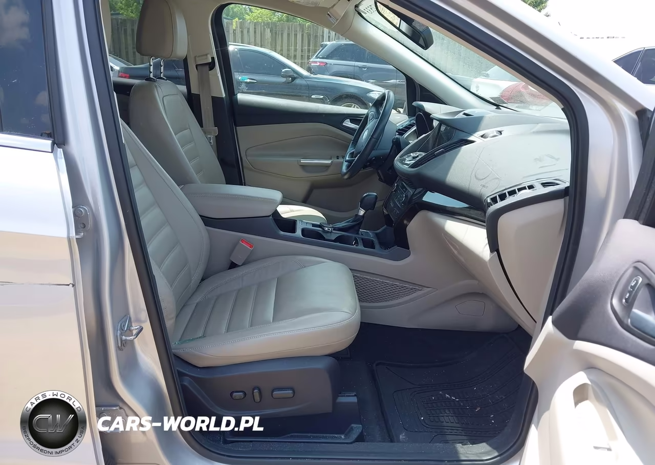 2017 Ford Escape Titanium VIN:1FMCU0J92HUA57962 - 5