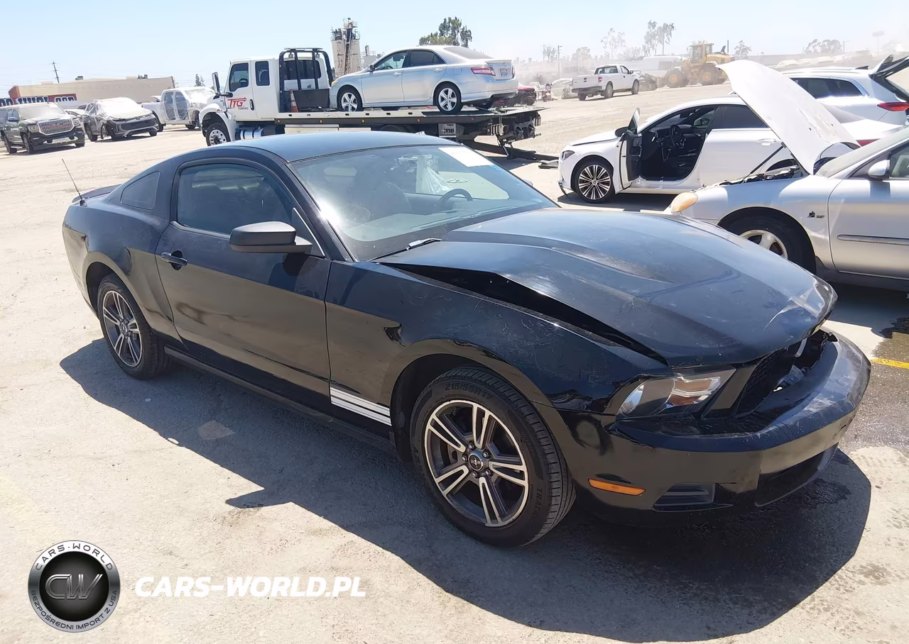 2010 Ford Mustang V6-V6 Premium