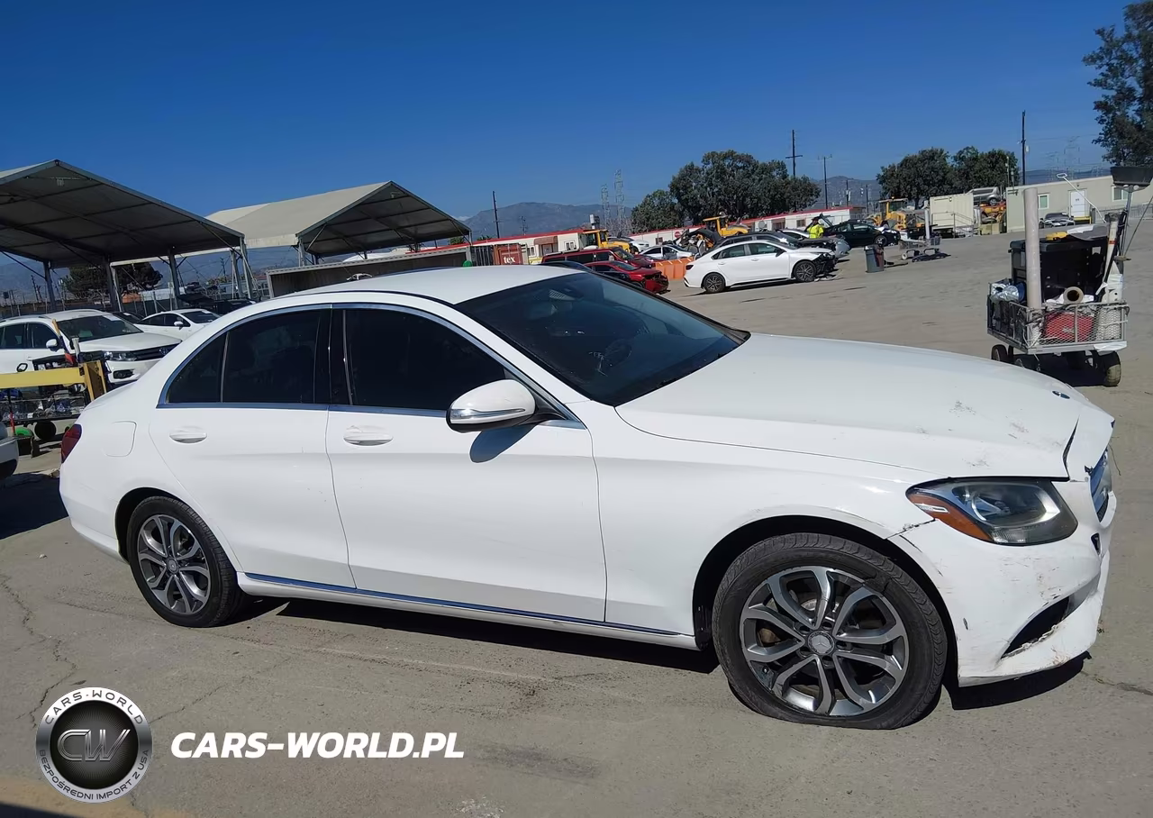 2015 Mercedes-Benz C 300 4Matic VIN:55SWF4KB2FU008818 - 13
