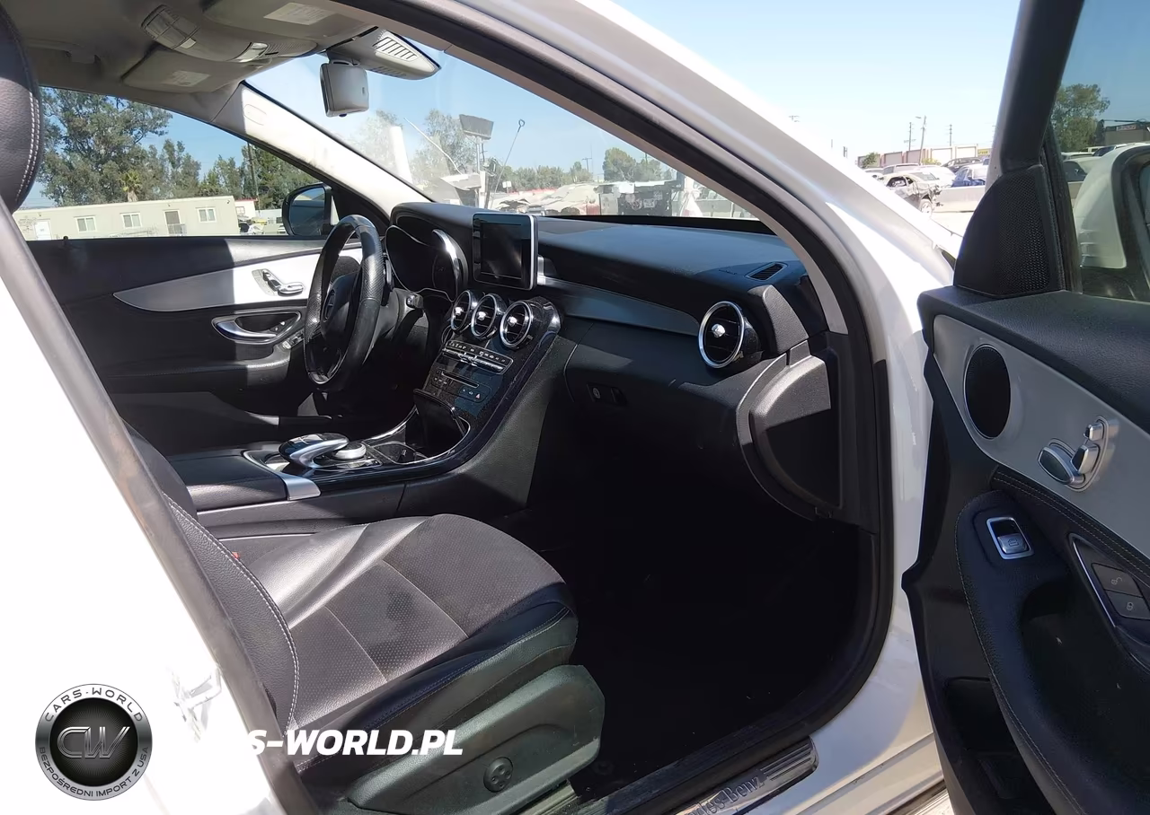 2015 Mercedes-Benz C 300 4Matic VIN:55SWF4KB2FU008818 - 5