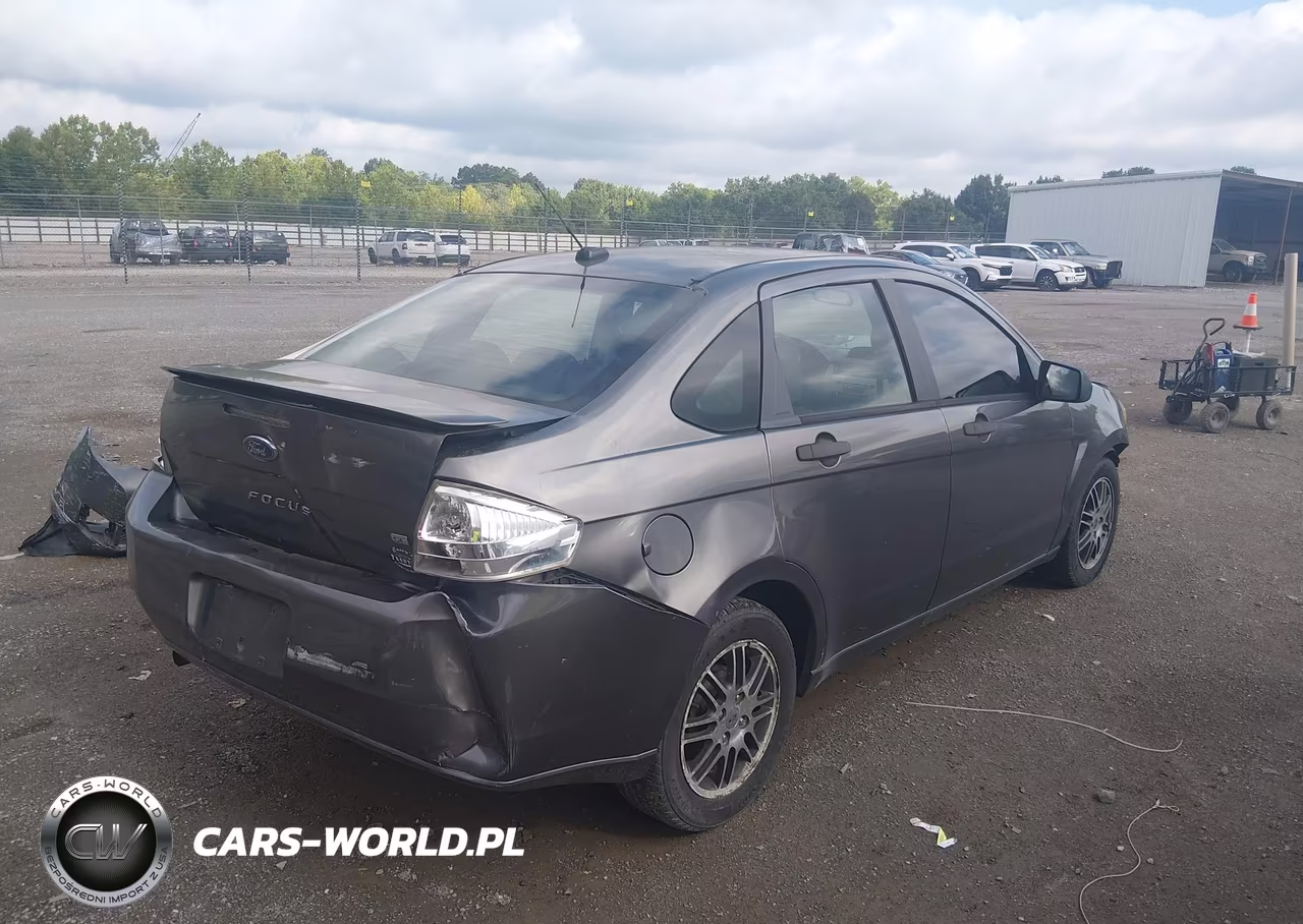 2010 Ford Focus Se VIN:1FAHP3FN8AW182683 - 4
