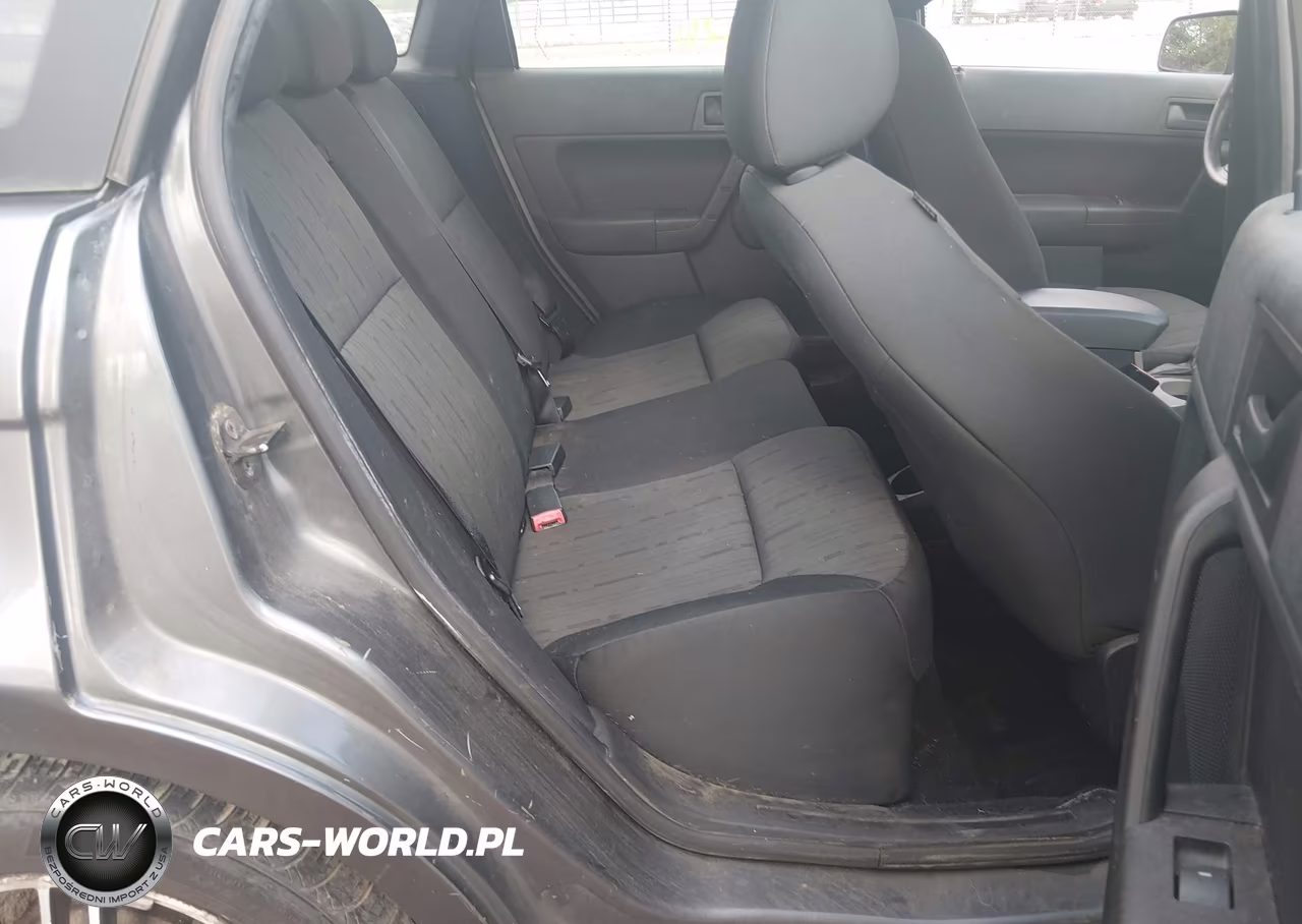 2010 Ford Focus Se VIN:1FAHP3FN8AW182683 - 8