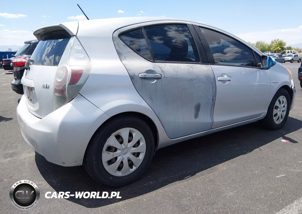 2012 Toyota Prius C Two VIN:JTDKDTB38C1521455 - 4