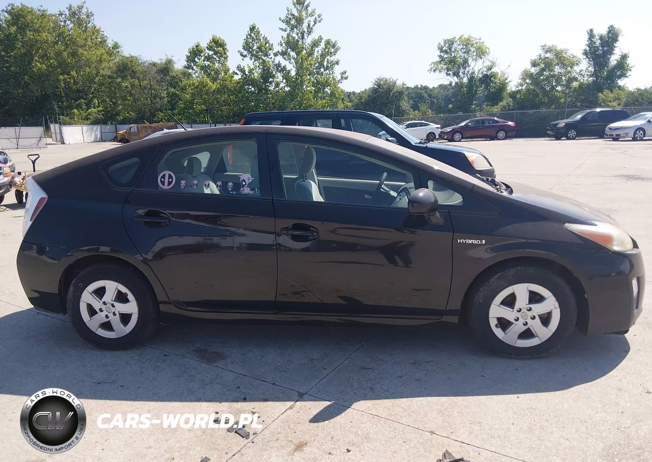 2011 Toyota Prius Two VIN:JTDKN3DU1B0292091 - 13