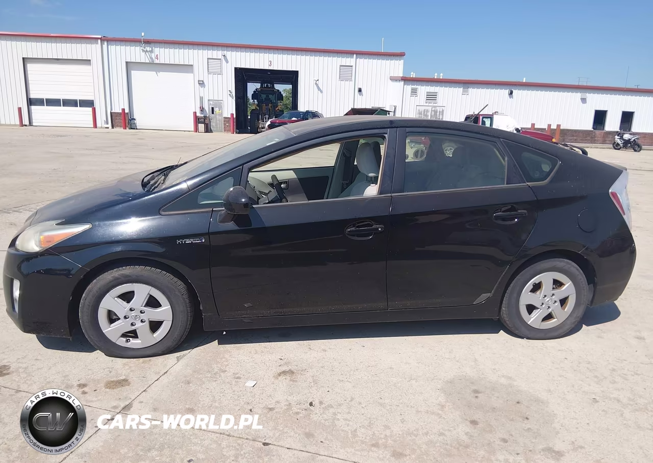 2011 Toyota Prius Two VIN:JTDKN3DU1B0292091 - 14
