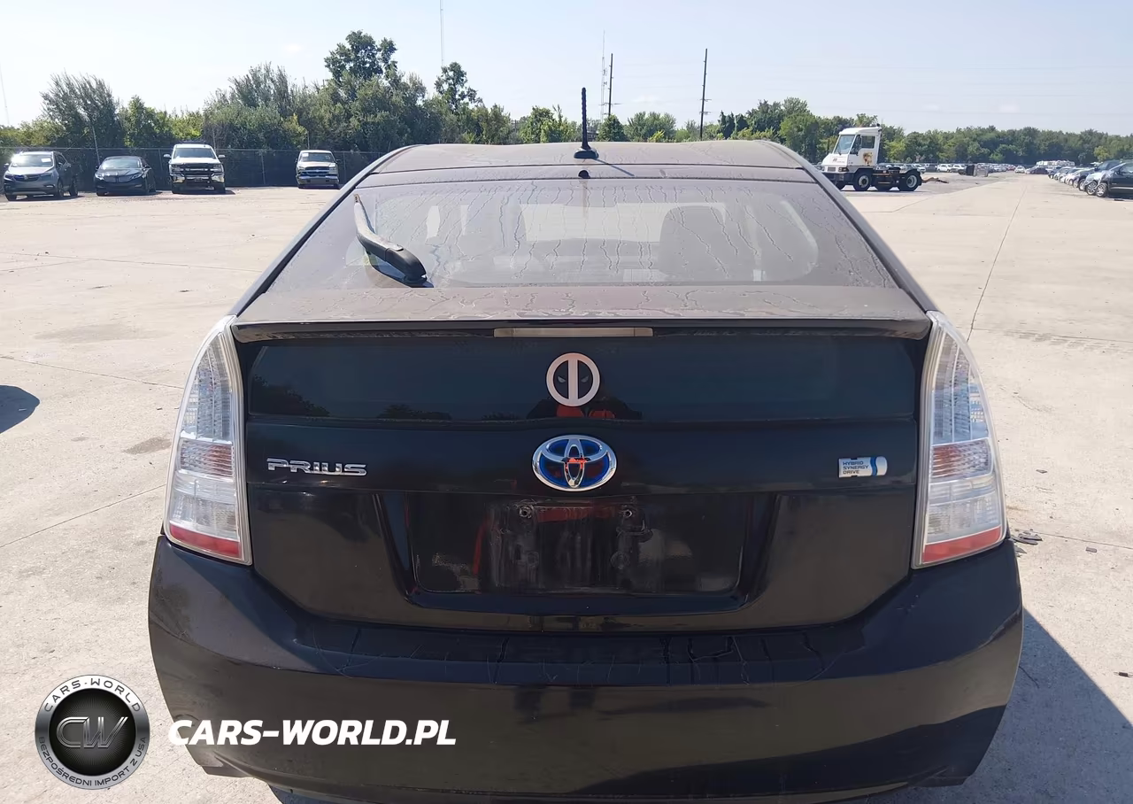 2011 Toyota Prius Two VIN:JTDKN3DU1B0292091 - 16