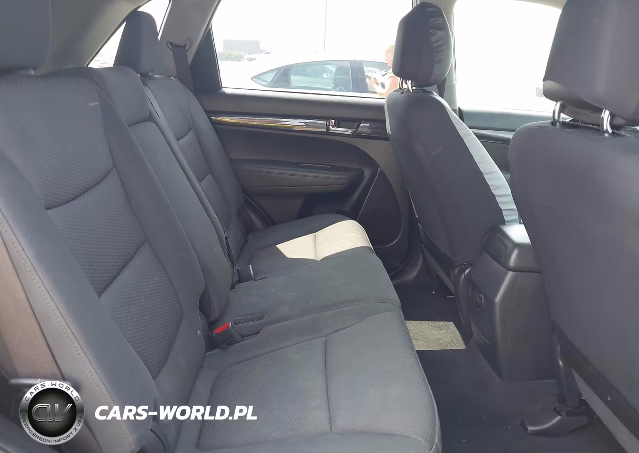 2011 Kia Sorento Lx VIN:5XYKTDA13BG027916 - 8