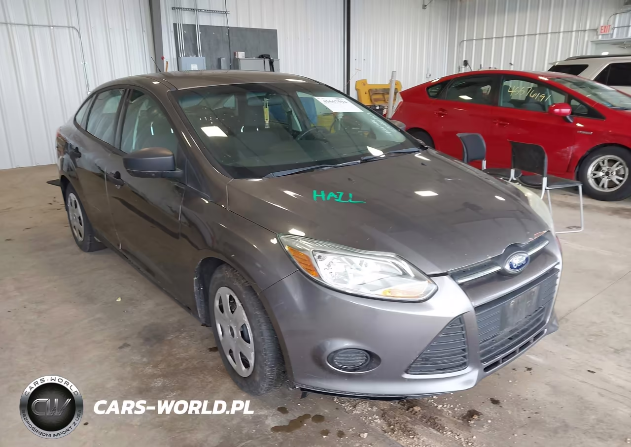 2012 Ford Focus S VIN:1FAHP3E24CL451421 - 6