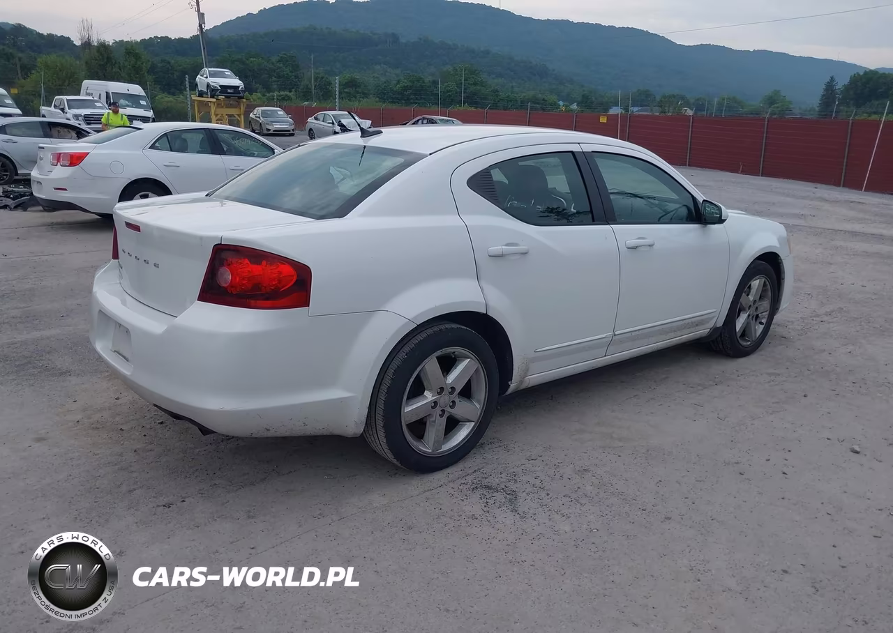 2011 Dodge Avenger Mainstreet VIN:1B3BD1FB6BN558826 - 4