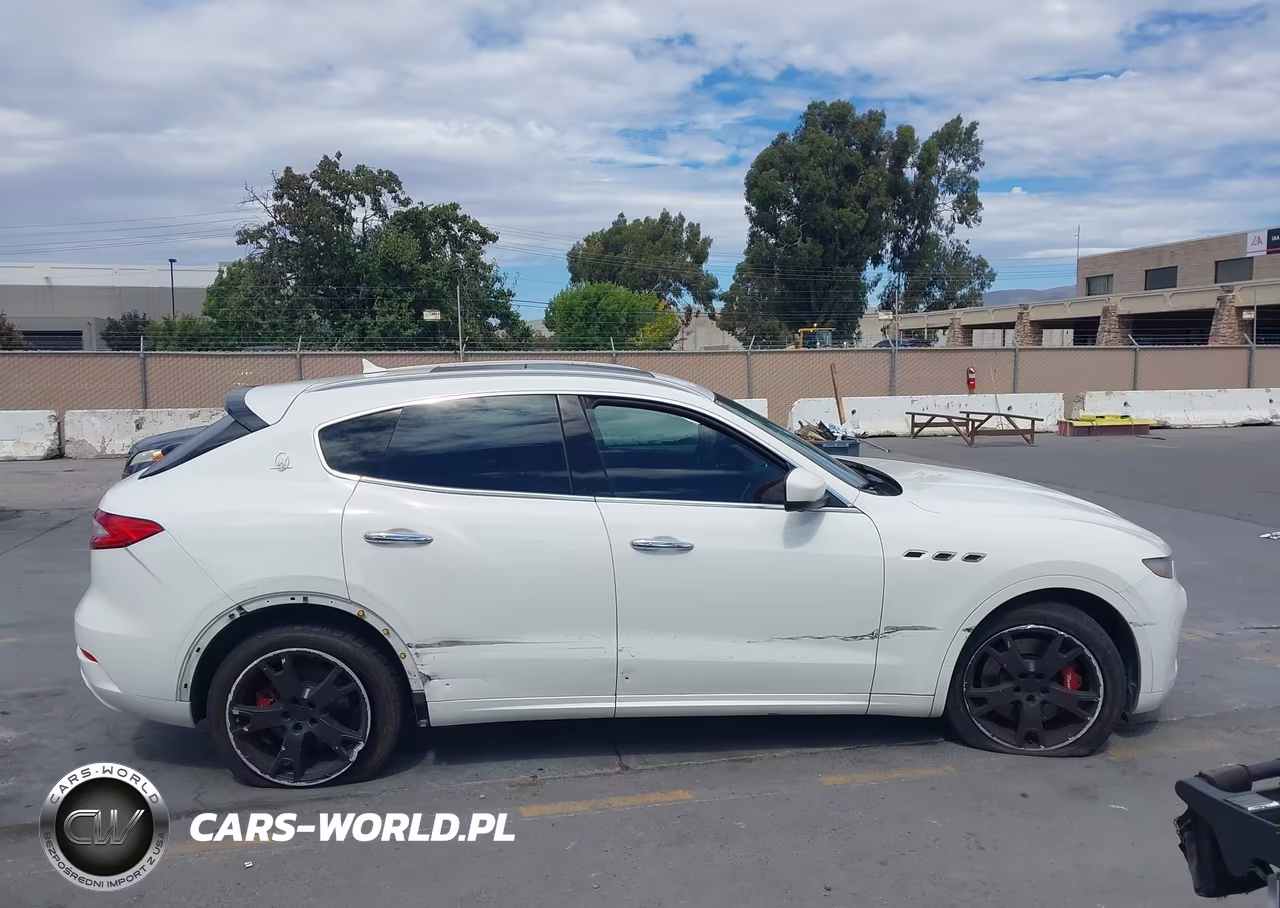 2017 Maserati Levante S VIN:ZN661YUA1HX248171 - 13