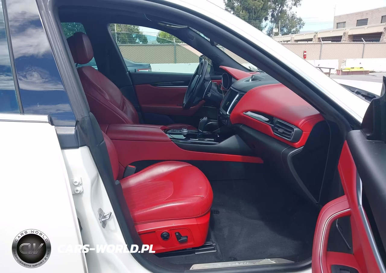 2017 Maserati Levante S VIN:ZN661YUA1HX248171 - 5