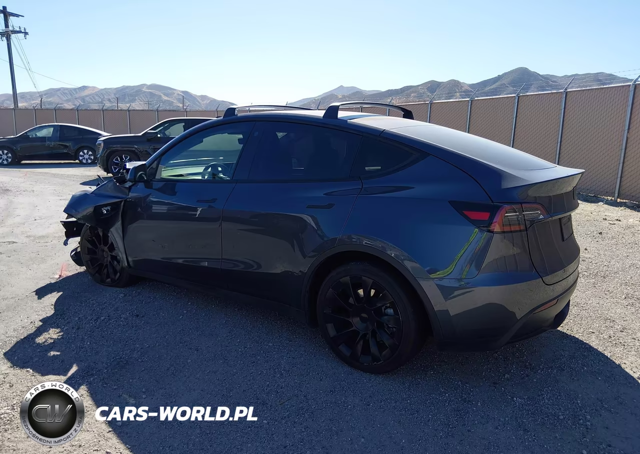 2023 Tesla Model Y Awd-Long Range Dual Motor All-Wheel Drive VIN:7SAYGAEEXPF620474 - 3