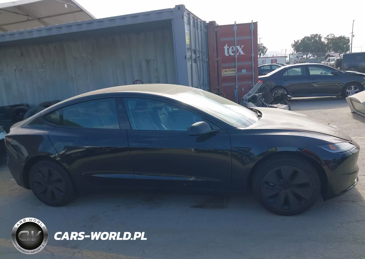 2025 Tesla Model 3 Long Range Rear-Wheel Drive-Standard Rear-Wheel Drive VIN:5YJ3E1EA6SF030663 - 16