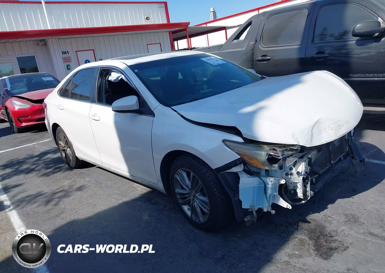 2015 Toyota Camry Se – zdjęcie 1 z 18