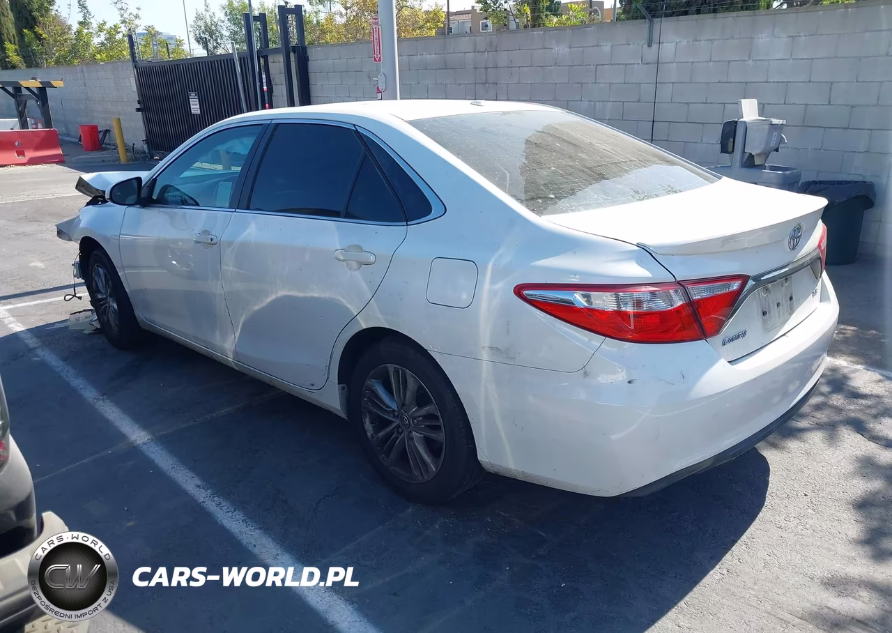2015 Toyota Camry Se VIN:4T1BF1FK1FU055446 - 3