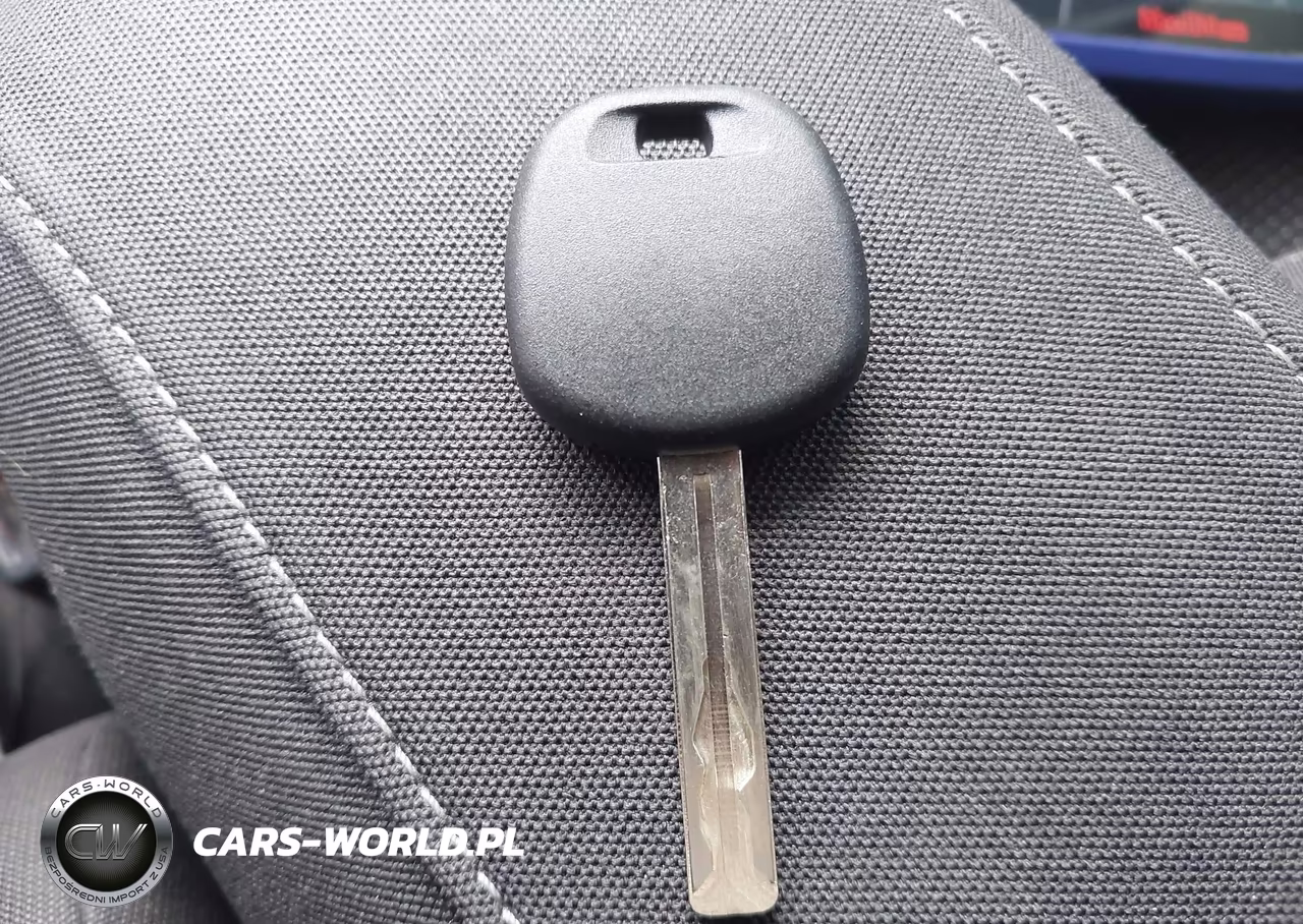 2017 Toyota Corolla Im VIN:JTNKARJE5HJ530017 - 11