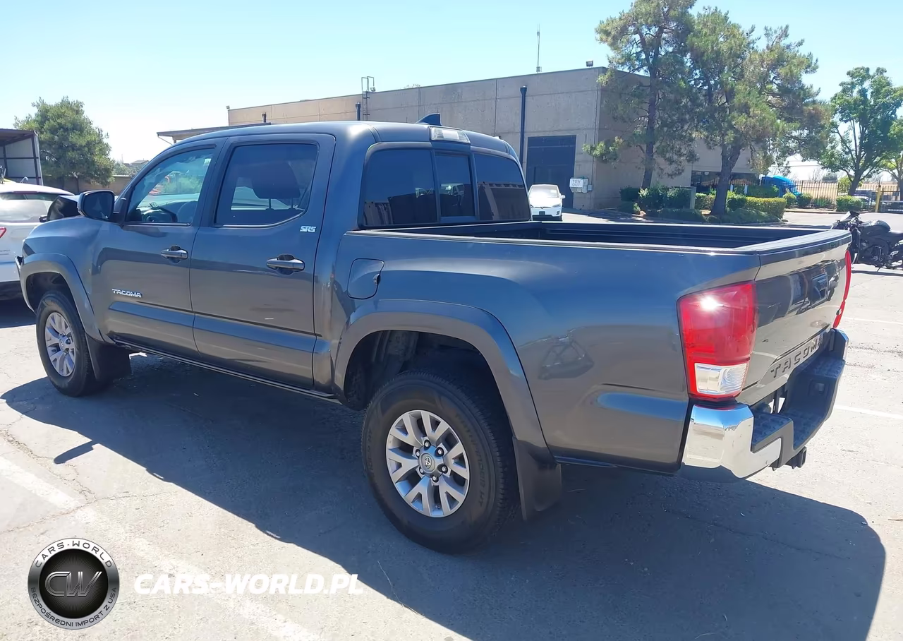 2017 Toyota Tacoma Sr5 V6 VIN:3TMAZ5CNXHM038777 - 3