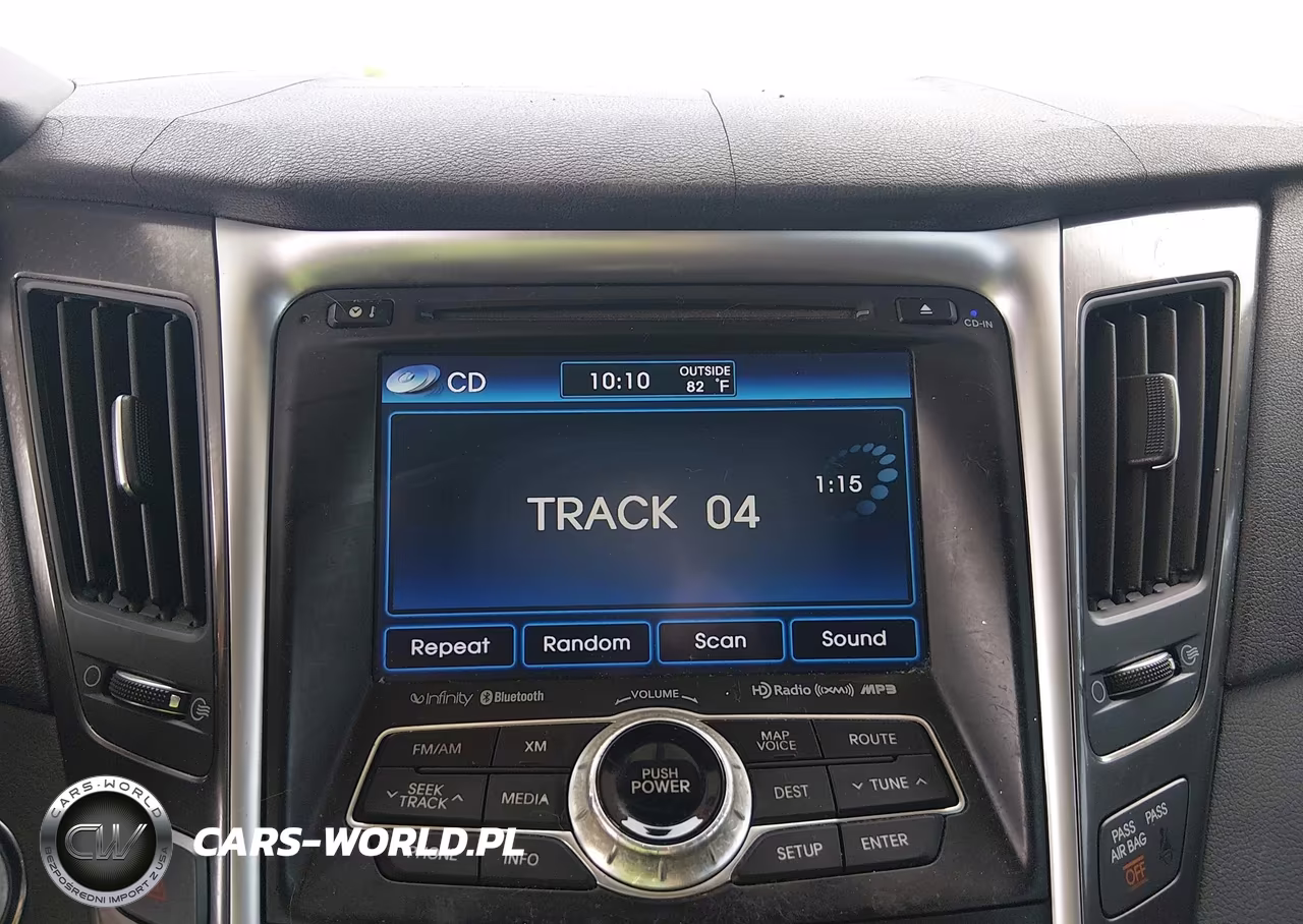 2015 Hyundai Sonata Hybrid Limited VIN:KMHEC4A43FA132402 - 12