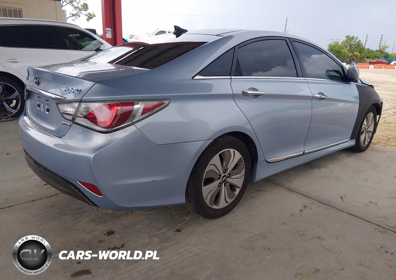 2015 Hyundai Sonata Hybrid Limited VIN:KMHEC4A43FA132402 - 4