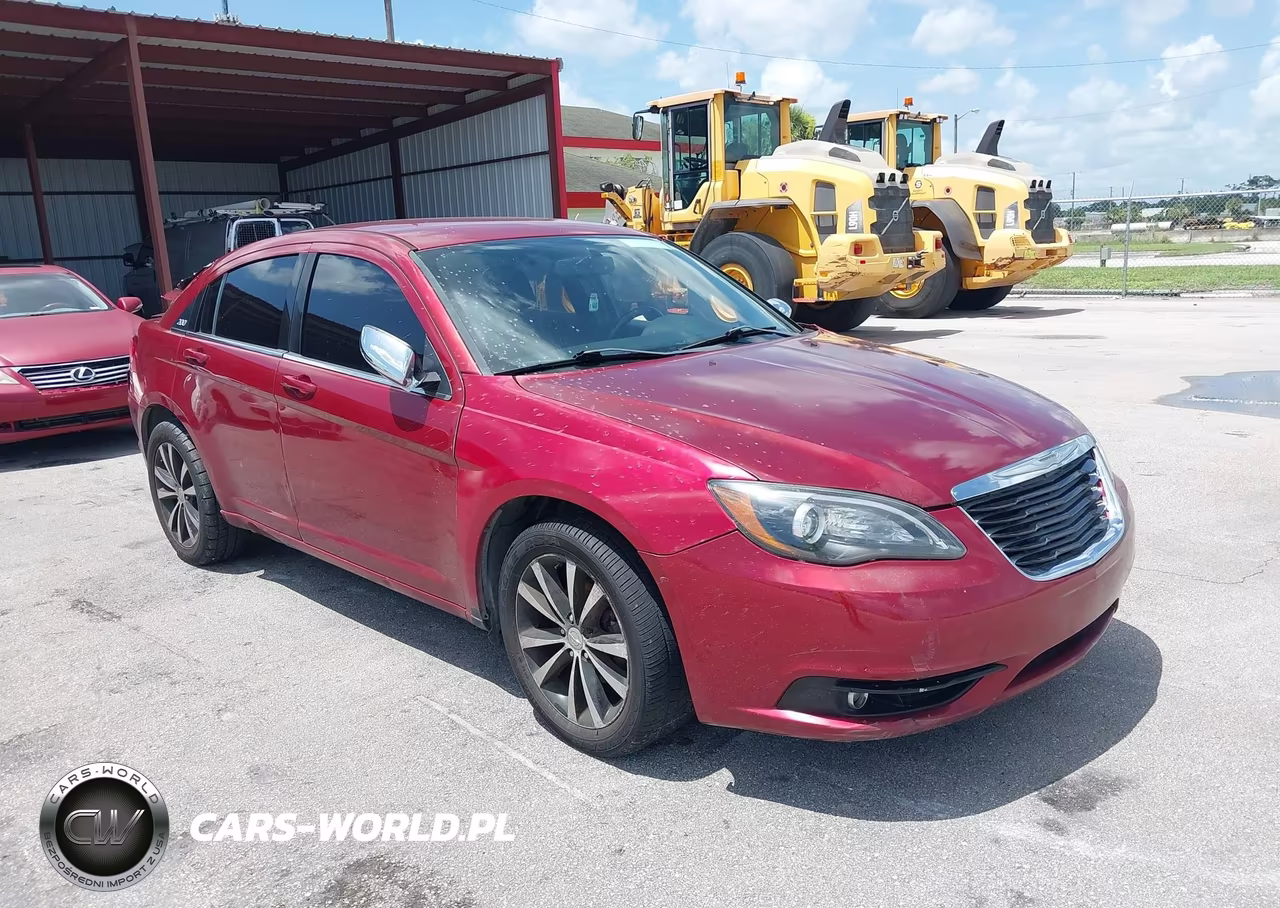 2013 Chrysler 200 Touring – zdjęcie 1 z 16