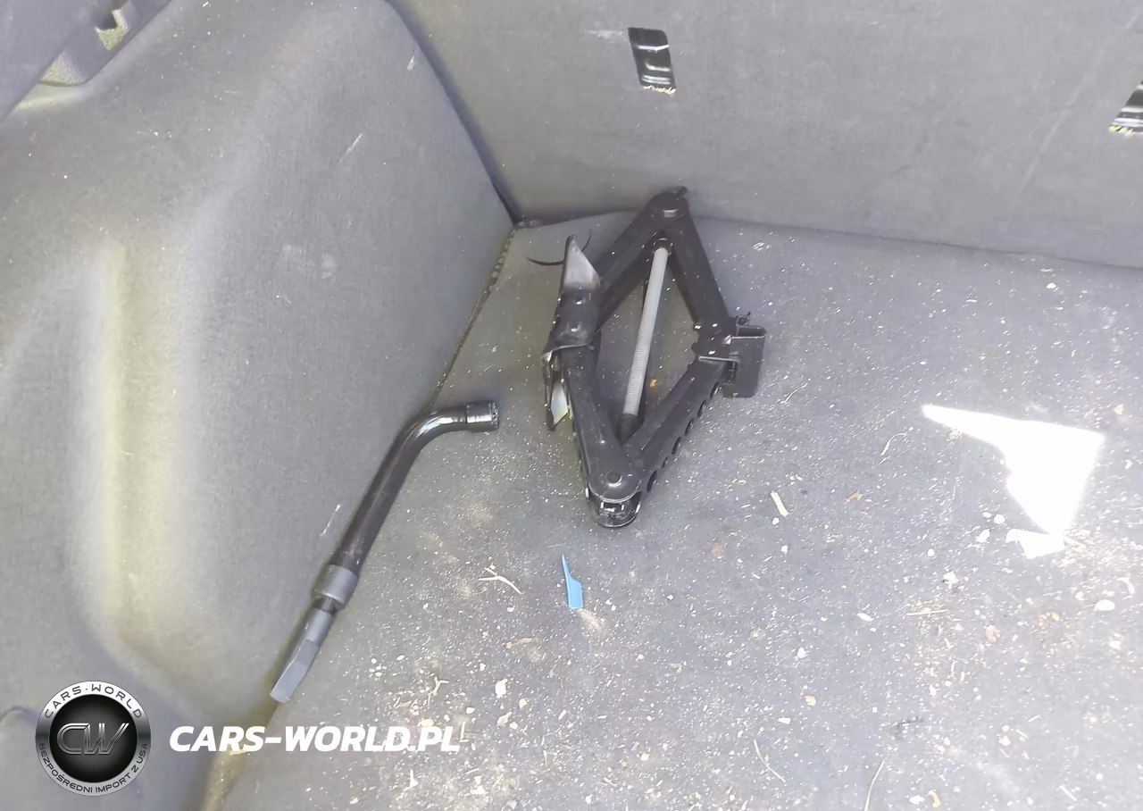 2013 Ford Focus Se VIN:1FADP3K29DL103876 - 12