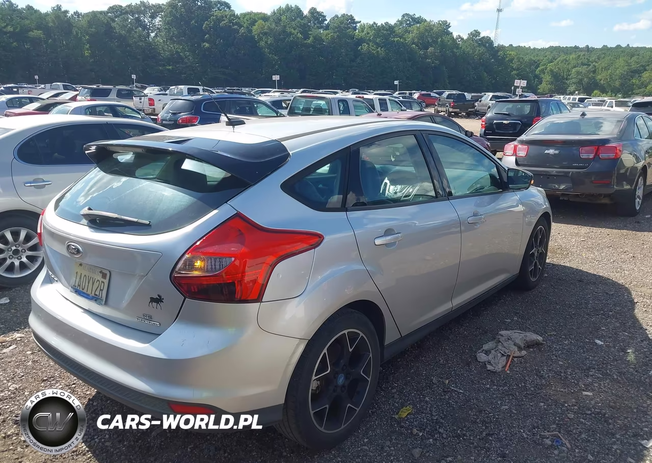 2013 Ford Focus Se VIN:1FADP3K29DL103876 - 4