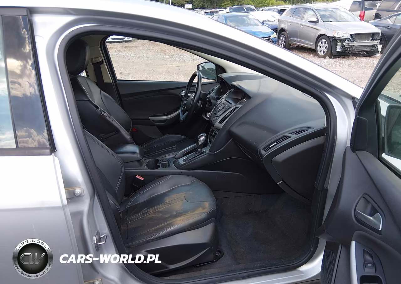 2013 Ford Focus Se VIN:1FADP3K29DL103876 - 5