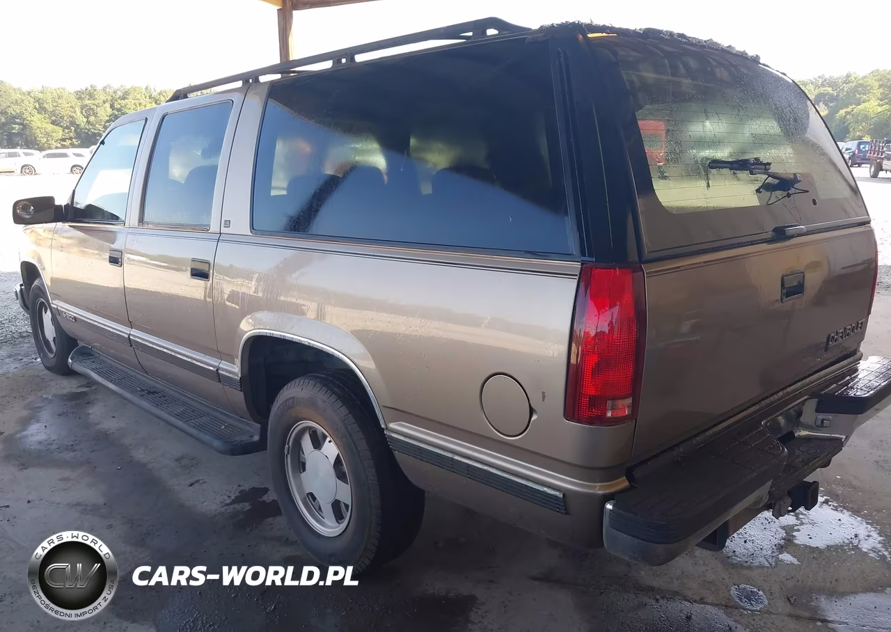 1996 Chevrolet Suburban C1500 VIN:3GNEC16R5TG100756 - 3