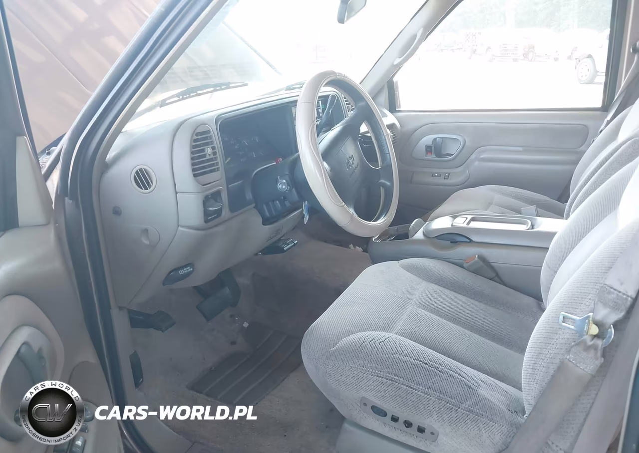 1996 Chevrolet Suburban C1500 VIN:3GNEC16R5TG100756 - 5