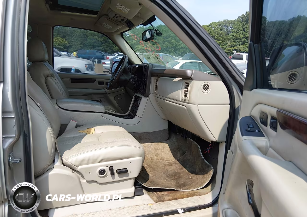 2005 Cadillac Escalade Standard VIN:1GYEK63N95R134500 - 5