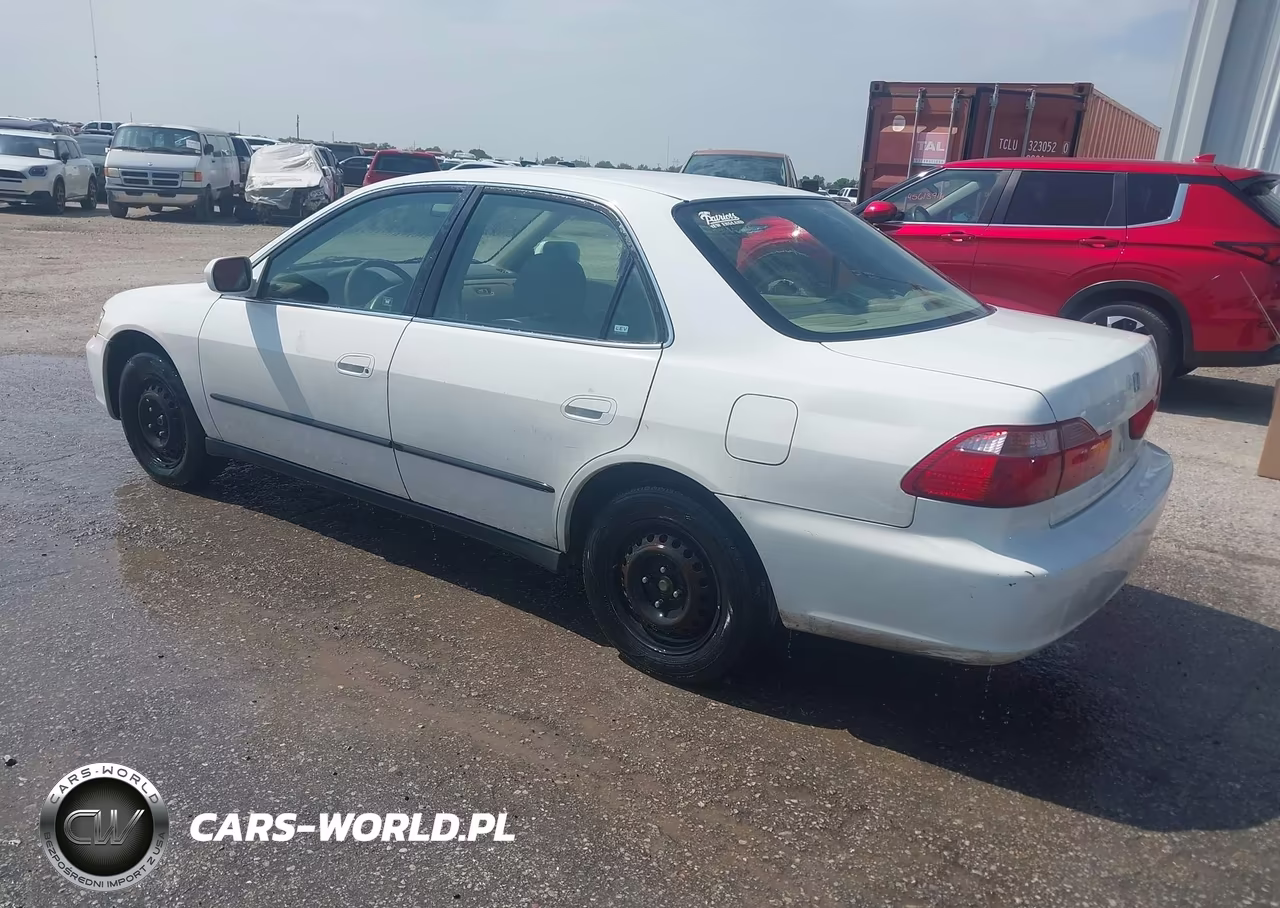1999 Honda Accord Lx VIN:JHMCG5647XC030426 - 3