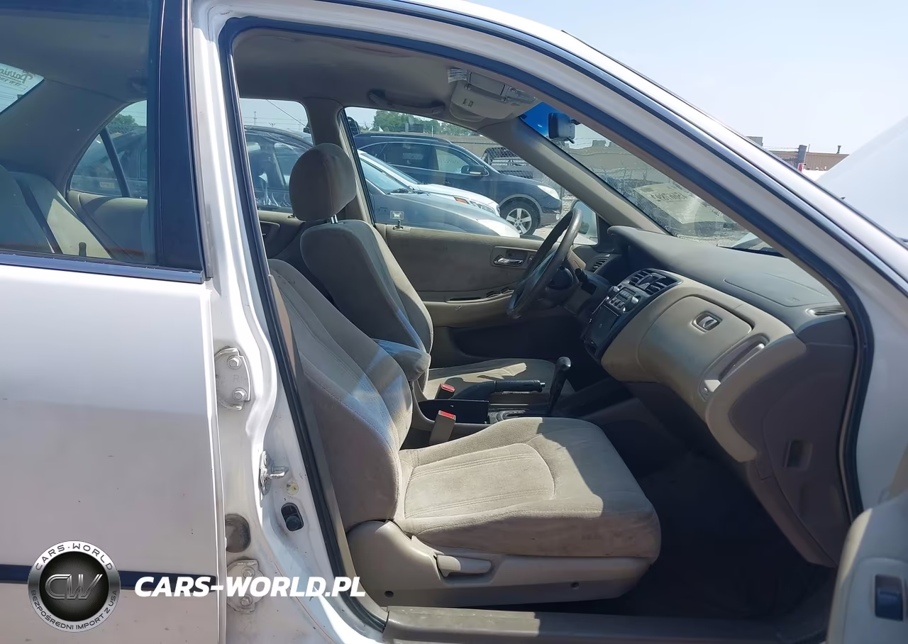 1999 Honda Accord Lx VIN:JHMCG5647XC030426 - 5
