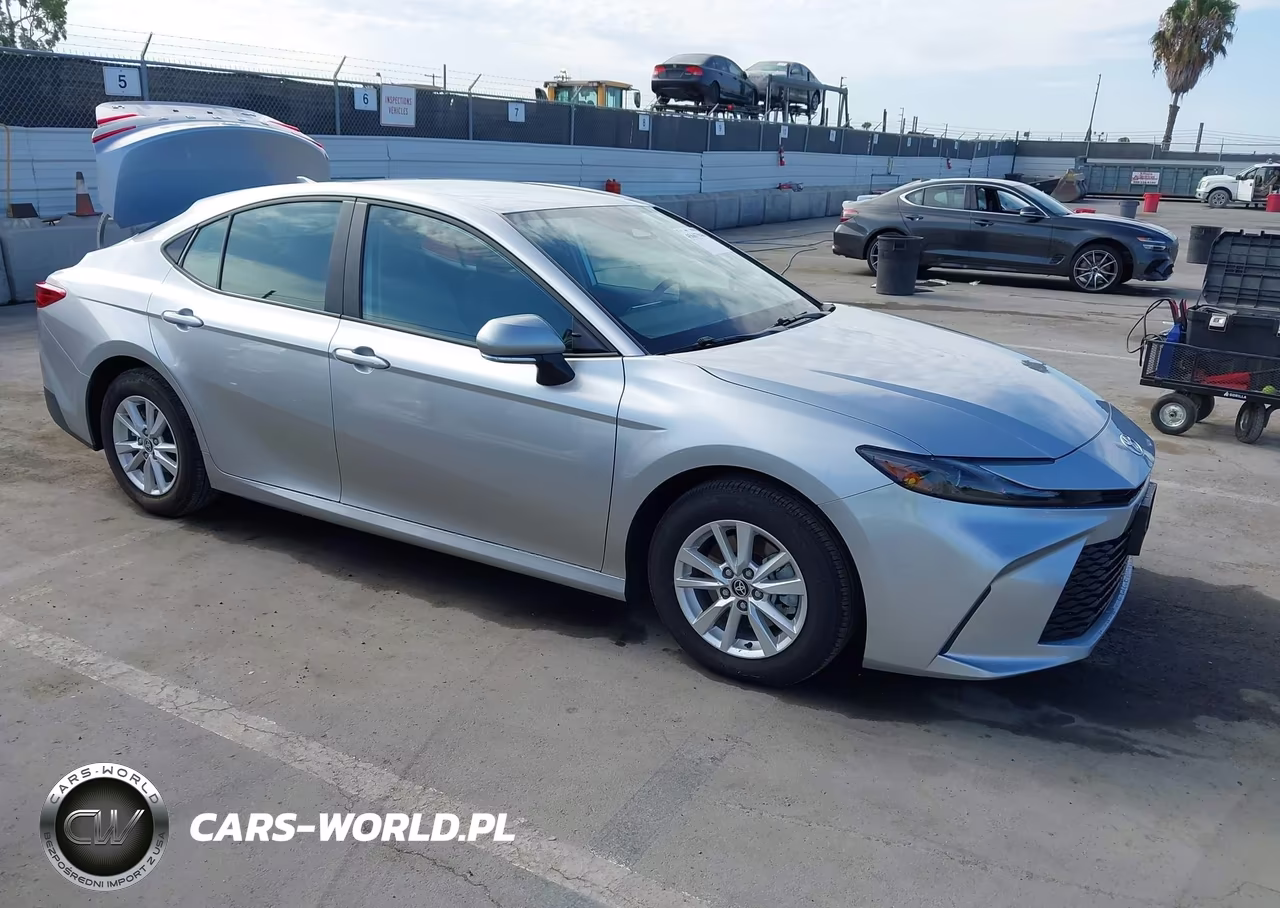 2025 Toyota Camry Le VIN:4T1DAACK6SU610882 - 1