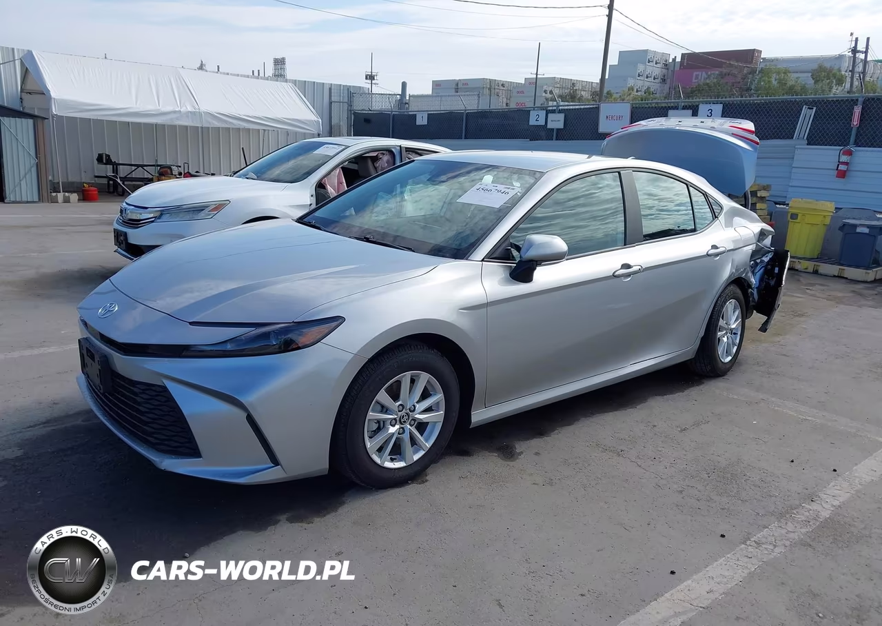 2025 Toyota Camry Le VIN:4T1DAACK6SU610882 - 2