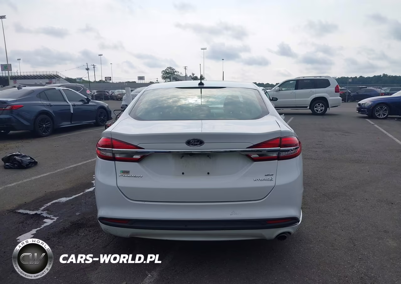 2018 Ford Fusion Hybrid Se VIN:3FA6P0LU1JR127836 - 17