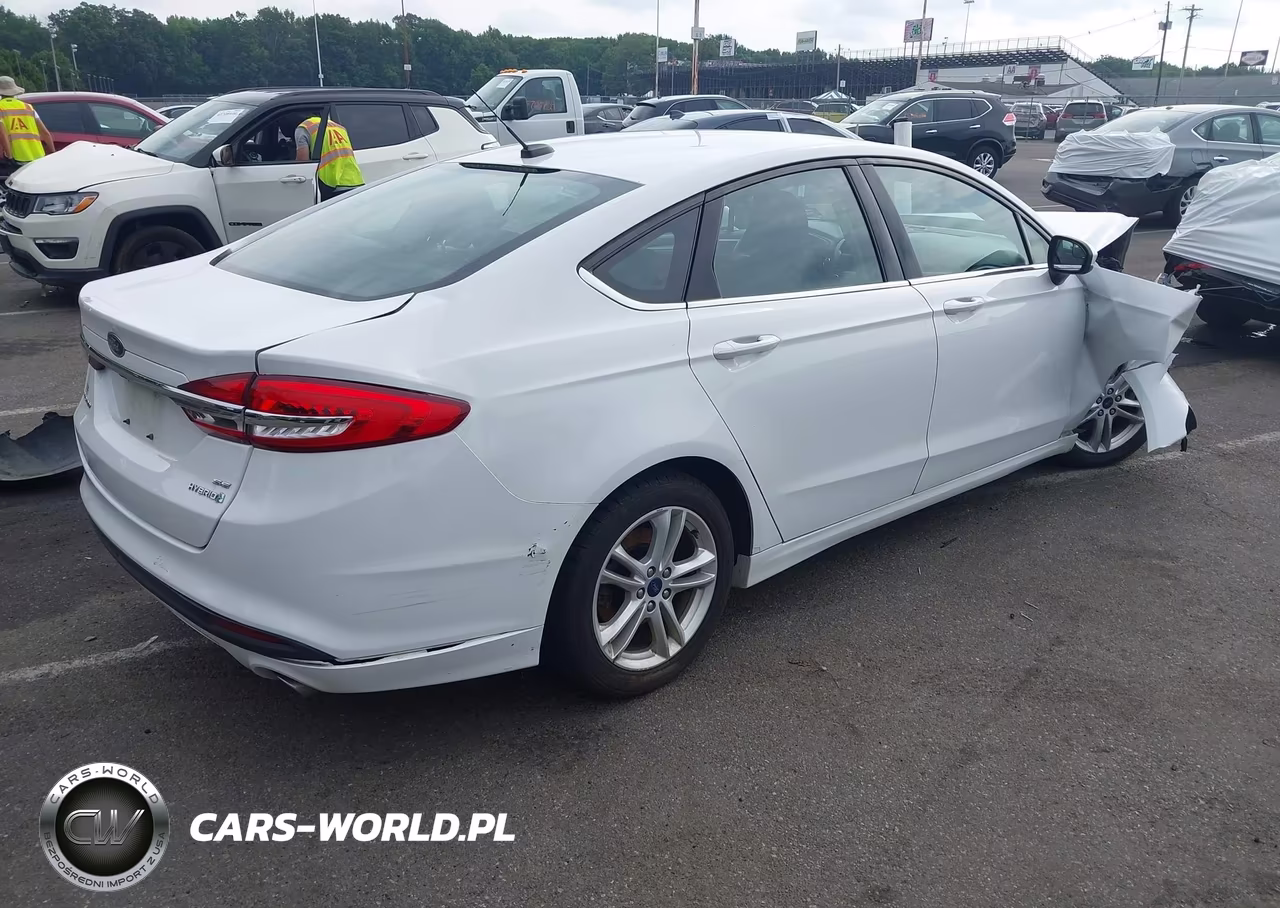 2018 Ford Fusion Hybrid Se VIN:3FA6P0LU1JR127836 - 4