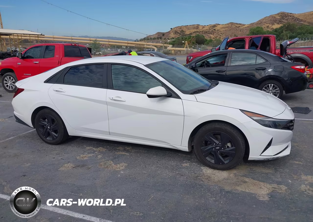 2023 Hyundai Elantra Sel VIN:5NPLM4AG9PH103855 - 13