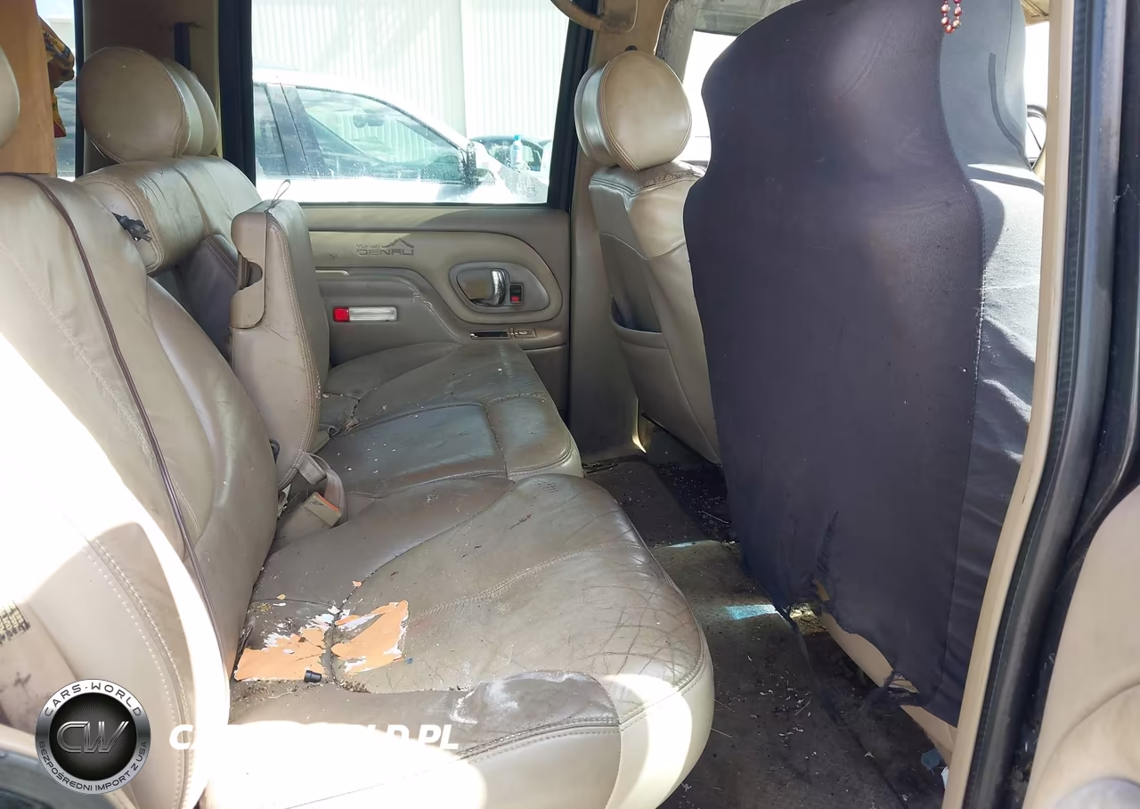 1999 GMC Denali VIN:1GKEK13R3XR921283 - 8