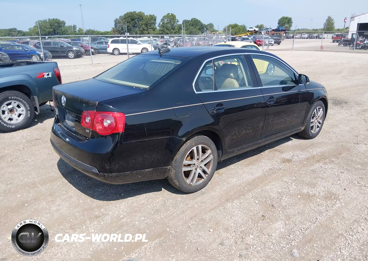 2005 Volkswagen Jetta VIN:3VWDF71K15M631754 - 4