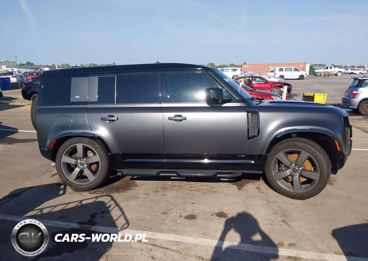2024 Land Rover Defender 110 P525 Carpathian Edition VIN:SALEWEEE0R2314652 - 13