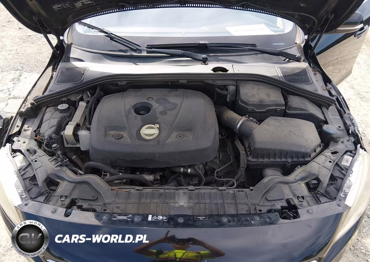2015 Volvo V60 T5 Premier VIN:YV140MEBXF1207429 - 10