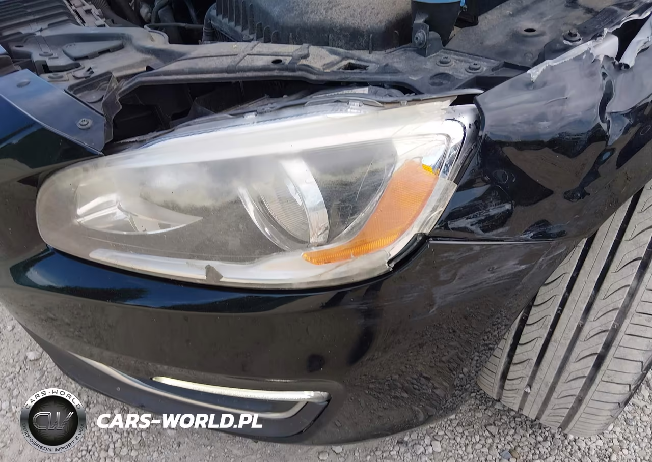 2015 Volvo V60 T5 Premier VIN:YV140MEBXF1207429 - 13
